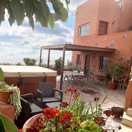 בית נופש House With View And Jacuzzi In Adeje